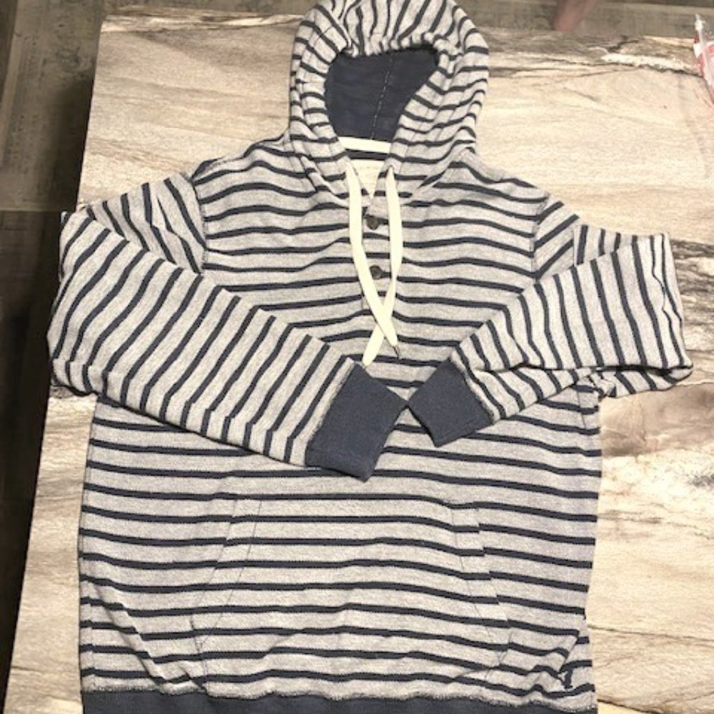 American Eagle Men's Light Weight, Long Sleeve, Hooded Sweatshirt